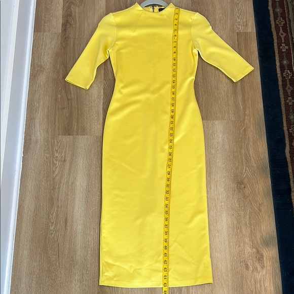 Alice + Olivia Yellow Ruched Bodycon Midi Dress - Picture 11 of 13